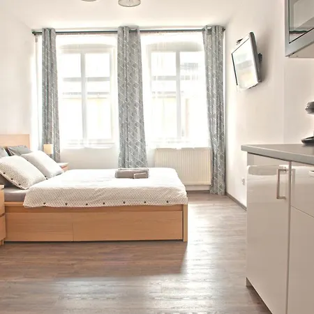 R&j Apartamento