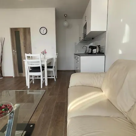 R&j Apartamento Broumov